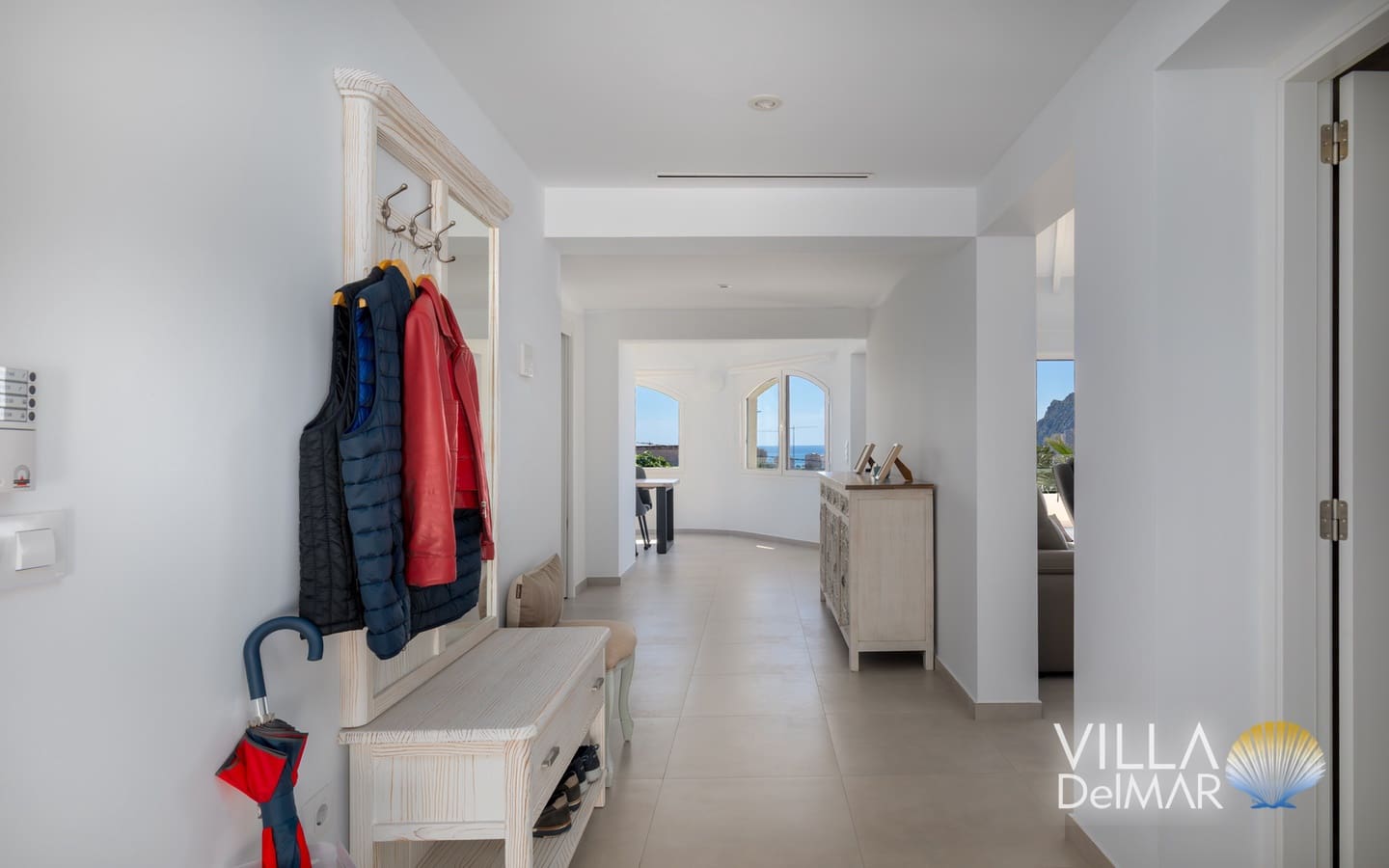 Chalet de 4 habitaciones en Calpe / Calp en venta con piscina garaje - 895.000 € (Ref: 9850853)