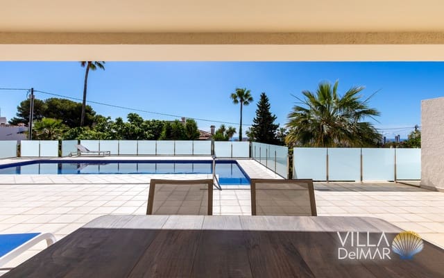 Chalet de 4 habitaciones en Calpe / Calp en venta con piscina garaje - 895.000 € (Ref: 9850853)