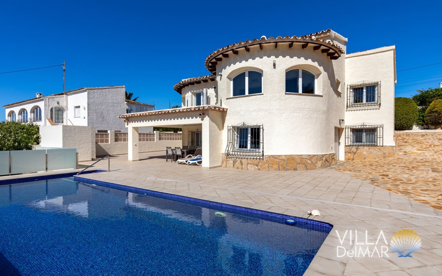 Chalet de 4 habitaciones en Calpe / Calp en venta con piscina garaje - 895.000 € (Ref: 9850853)