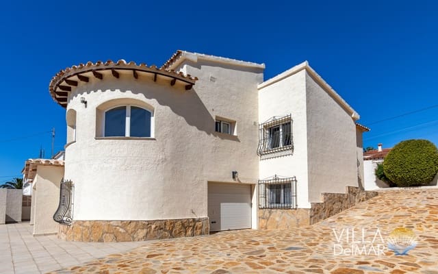 Chalet de 4 habitaciones en Calpe / Calp en venta con piscina garaje - 895.000 € (Ref: 9850853)