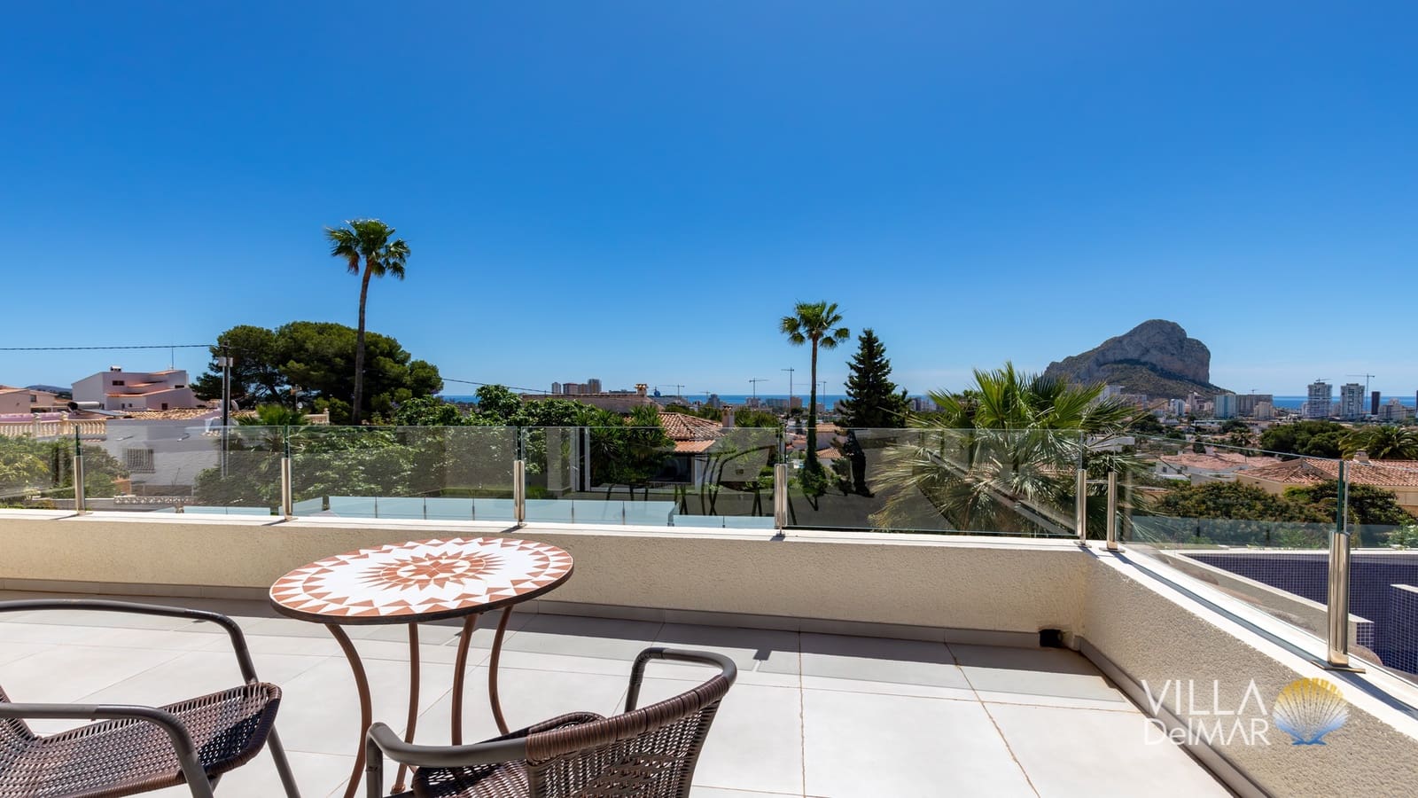 Chalet de 4 habitaciones en Calpe / Calp en venta con piscina garaje - 895.000 € (Ref: 9850853)