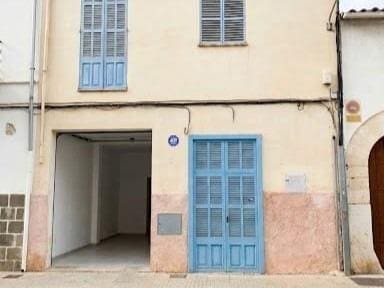 4 bedroom Townhouse for sale in Sa Pobla with garage - € 375,000 (Ref: 10139926)