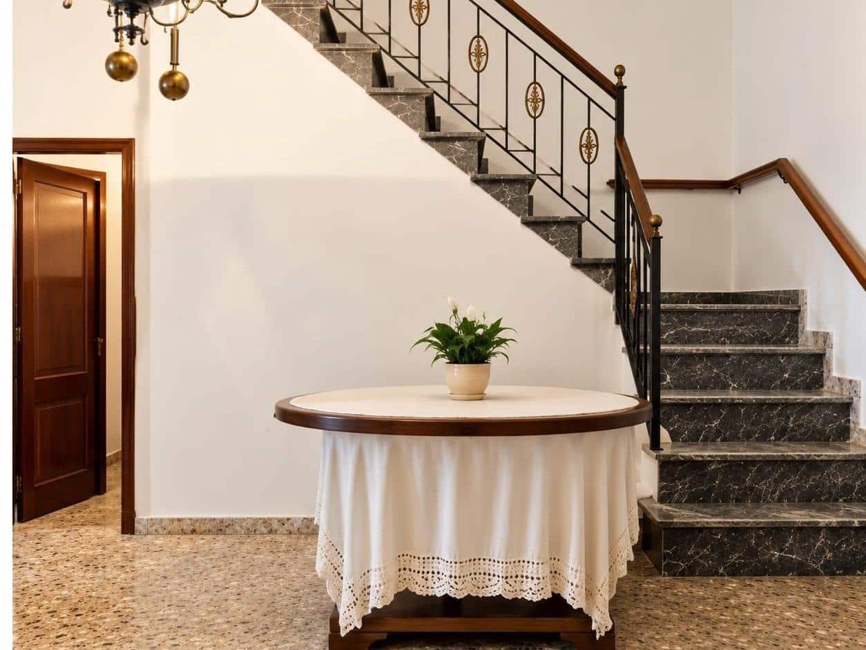 4 bedroom Townhouse for sale in Sa Pobla with garage - € 375,000 (Ref: 10139926)
