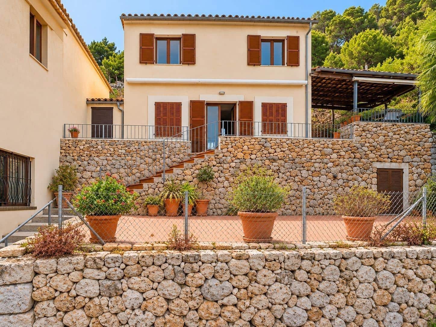 2 bedroom Finca/Country House for sale in Banyalbufar - € 1,584,000 (Ref: 10148949)