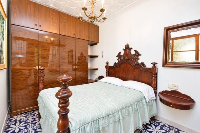 3 Zimmer Haus zu verkaufen in Palma de Mallorca mit Garage - 425.000 € (Ref: 10183094)