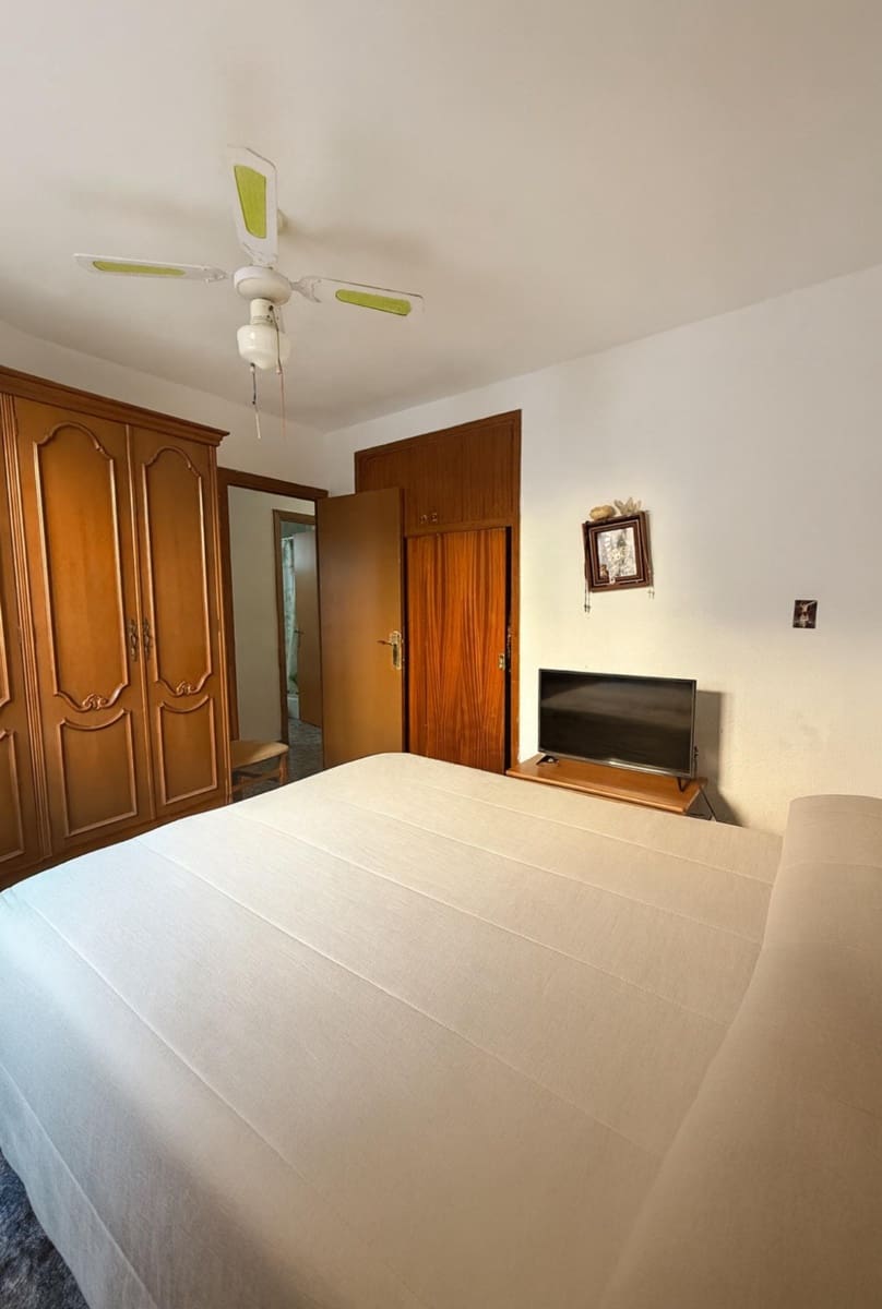 3 bedroom Flat for sale in Palma de Mallorca - € 299,000 (Ref: 9338488)