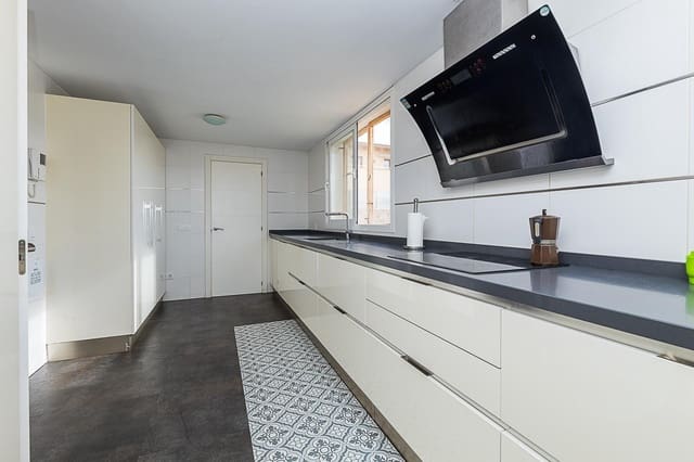 6 soverom Villa til salgs i Marratxí med svømmebasseng garasje - € 1 095 000 (Ref: 9359465)