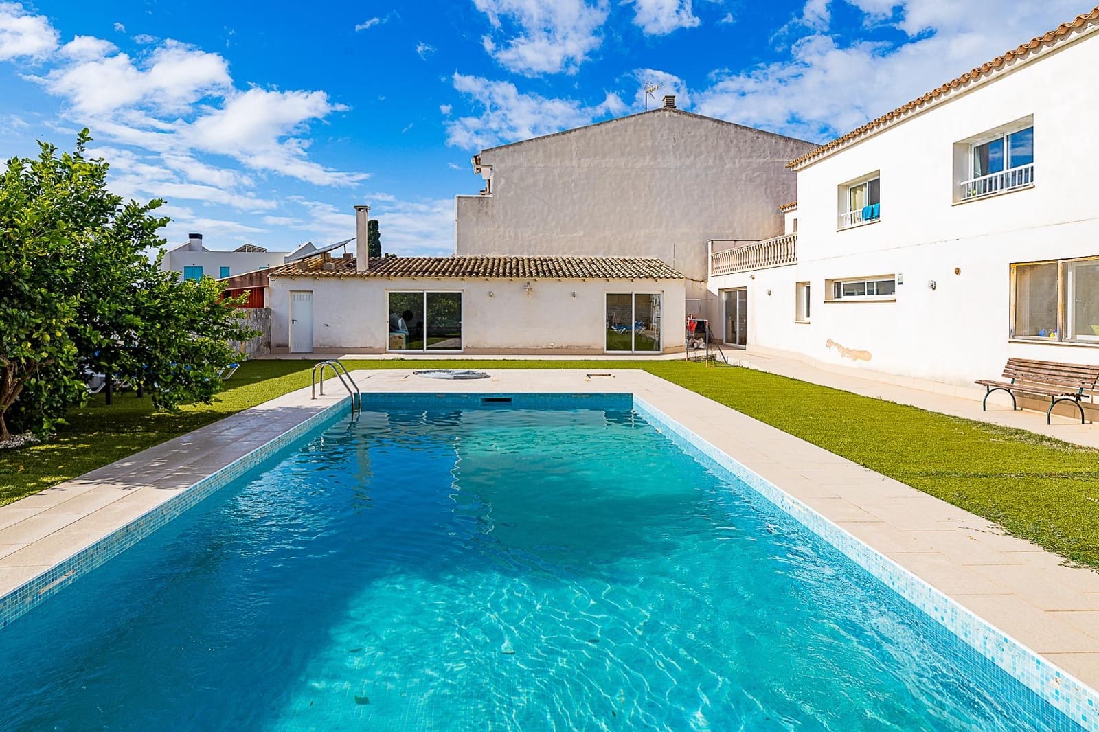 6 bedroom Villa for sale in Marratxi with pool garage - € 1,095,000 (Ref: 9359465)