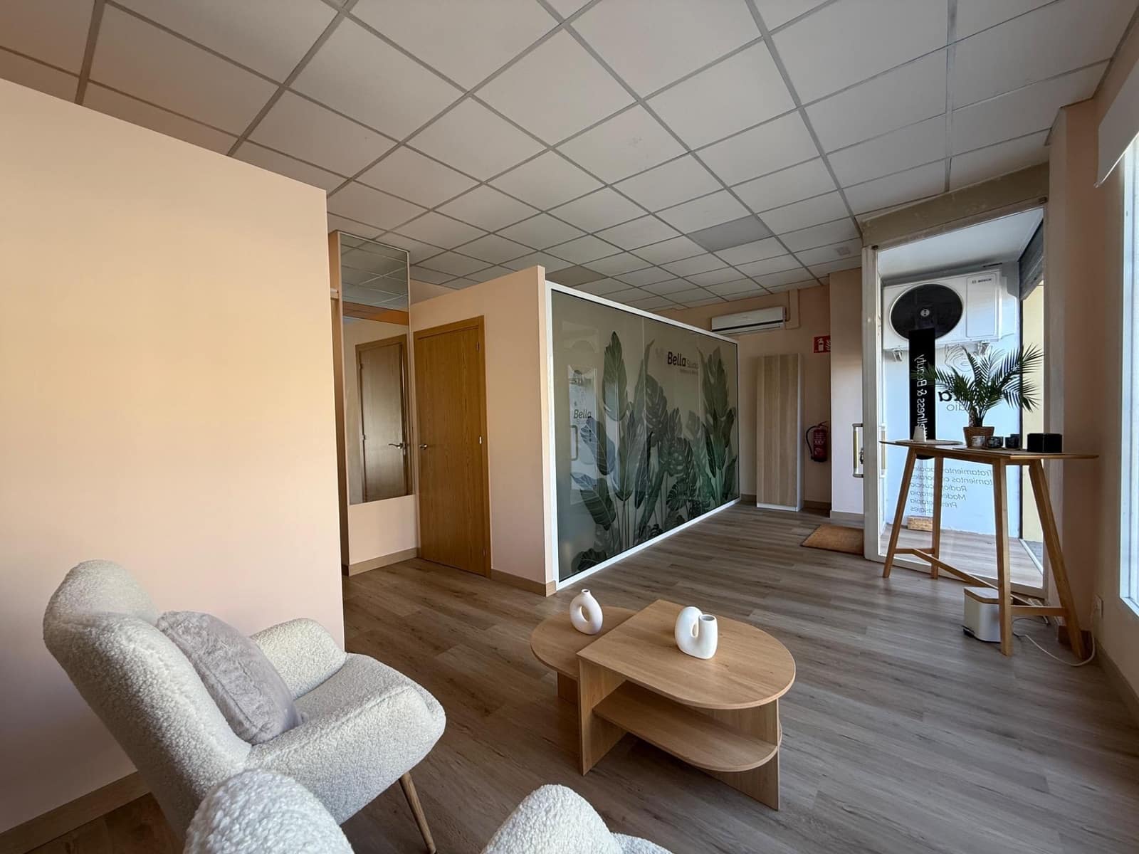 Commercial for sale in Palma de Mallorca - € 230,000 (Ref: 9362543)