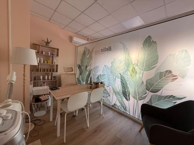 Erhverv til salg i Palma de Mallorca - € 230.000 (Ref: 9362543)