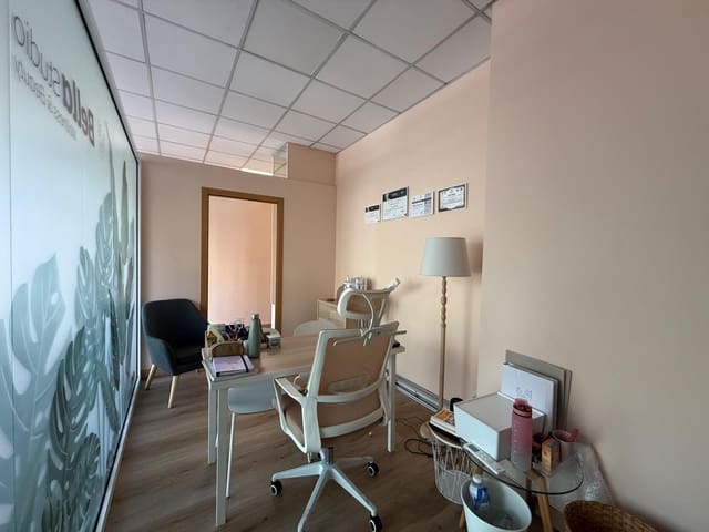 Erhverv til salg i Palma de Mallorca - € 230.000 (Ref: 9362543)