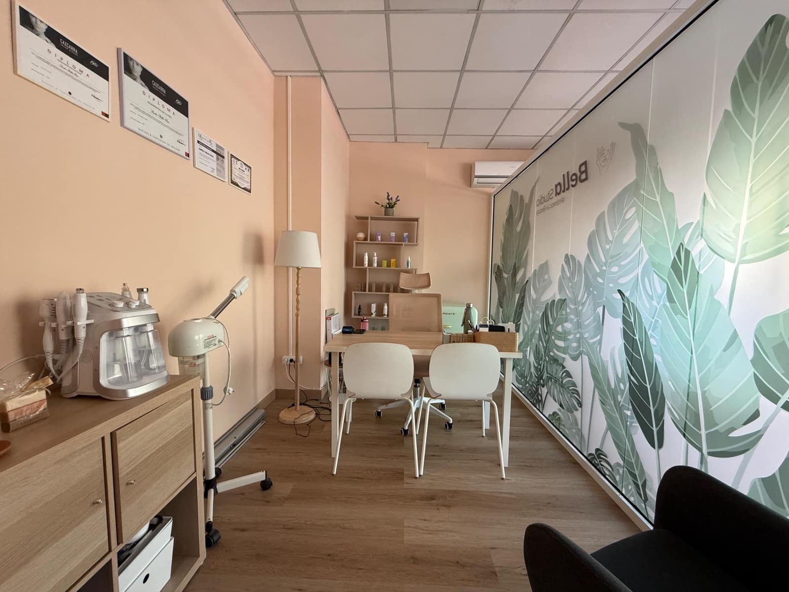 Commercial for sale in Palma de Mallorca - € 230,000 (Ref: 9362543)