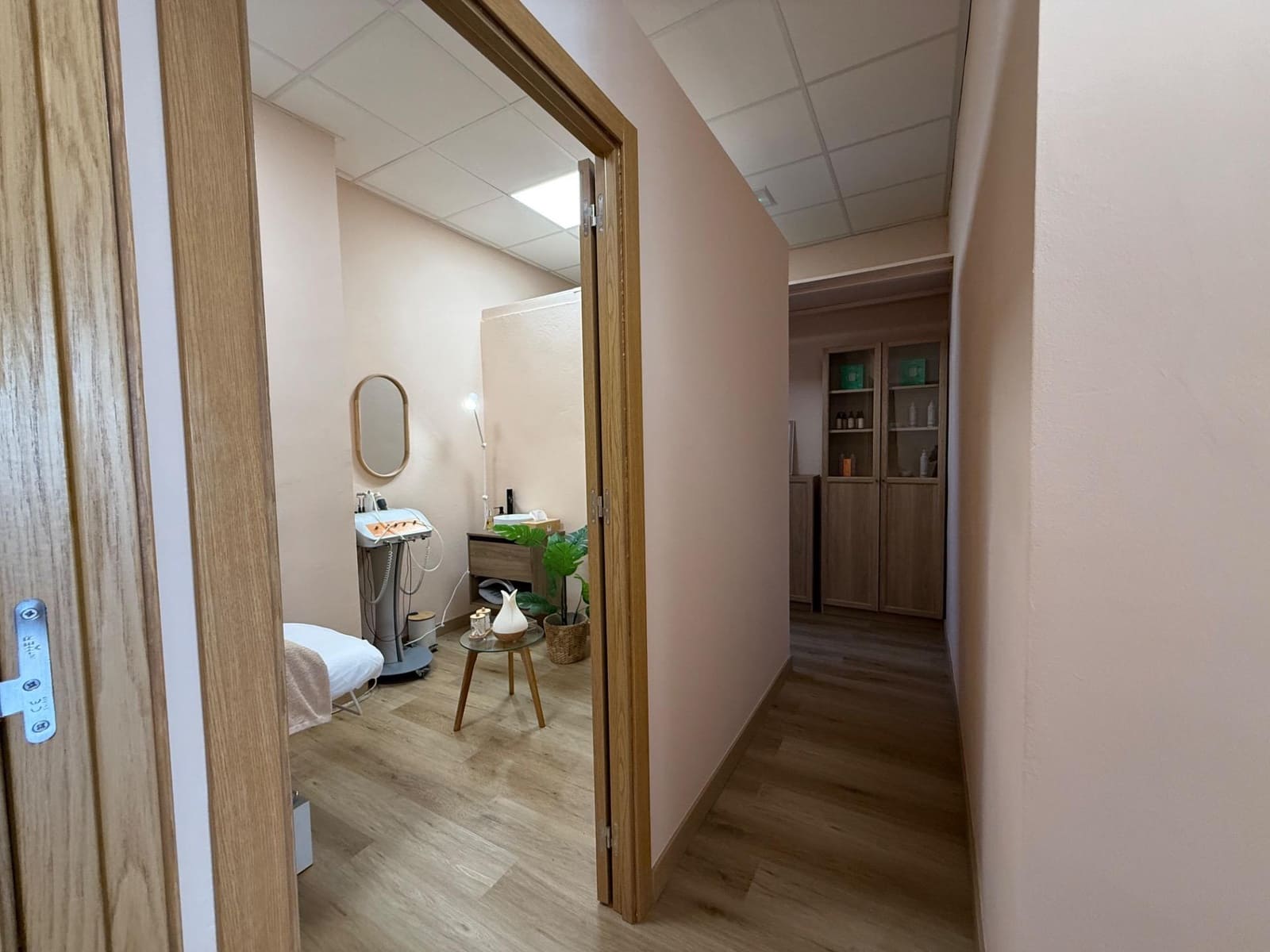 Commercial for sale in Palma de Mallorca - € 230,000 (Ref: 9362543)