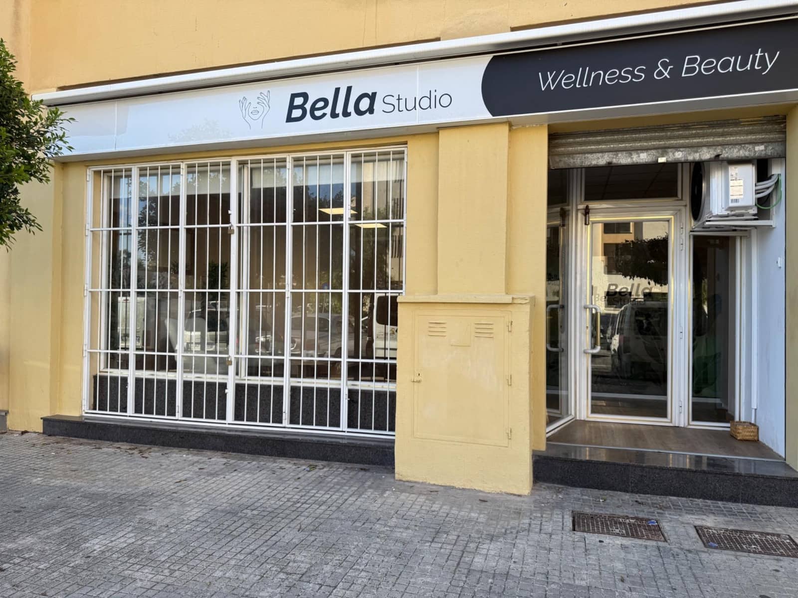 Commercial for sale in Palma de Mallorca - € 230,000 (Ref: 9362543)