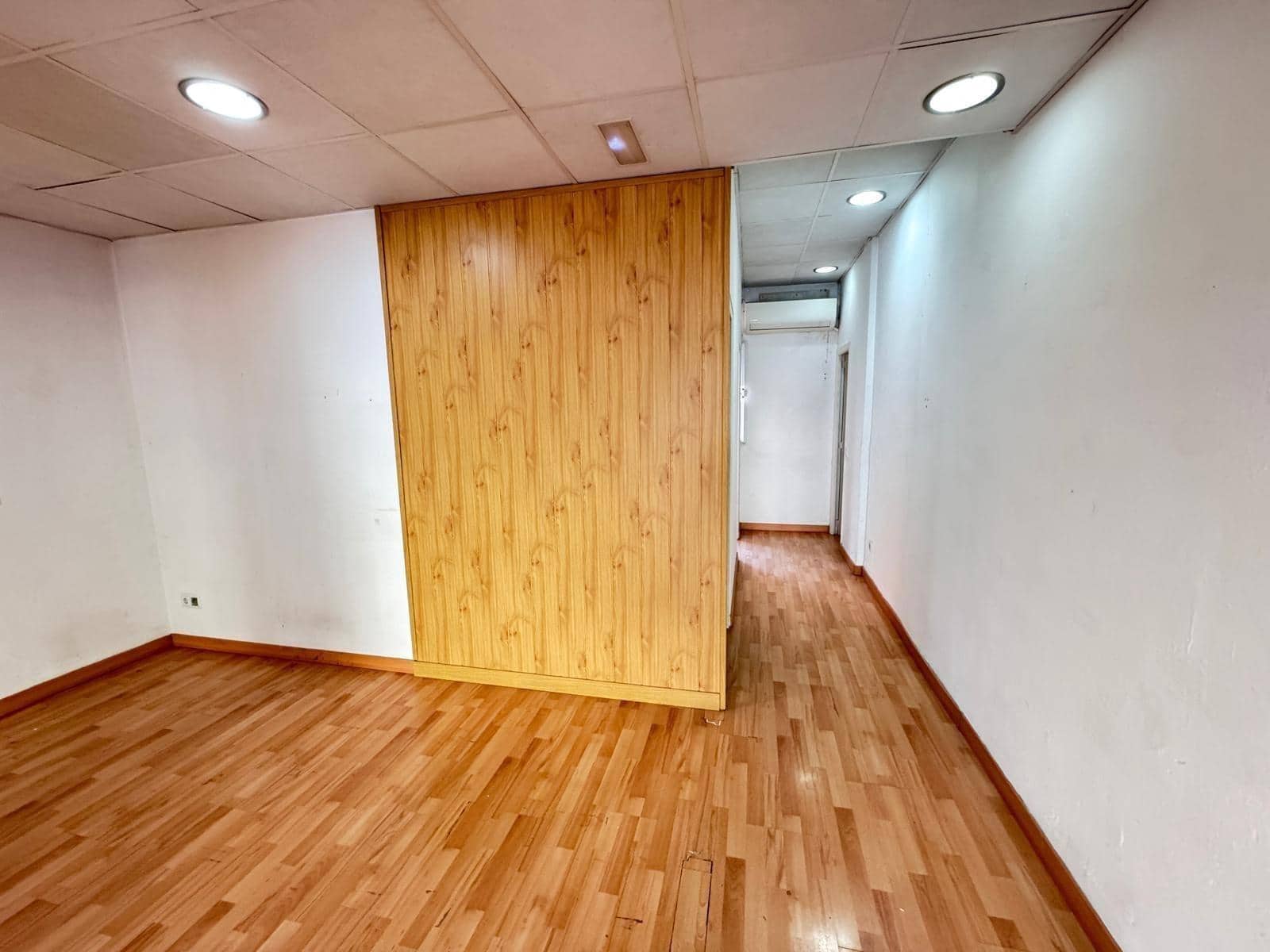 Kommersiell til salgs i Palma de Mallorca - € 138 000 (Ref: 9440258)