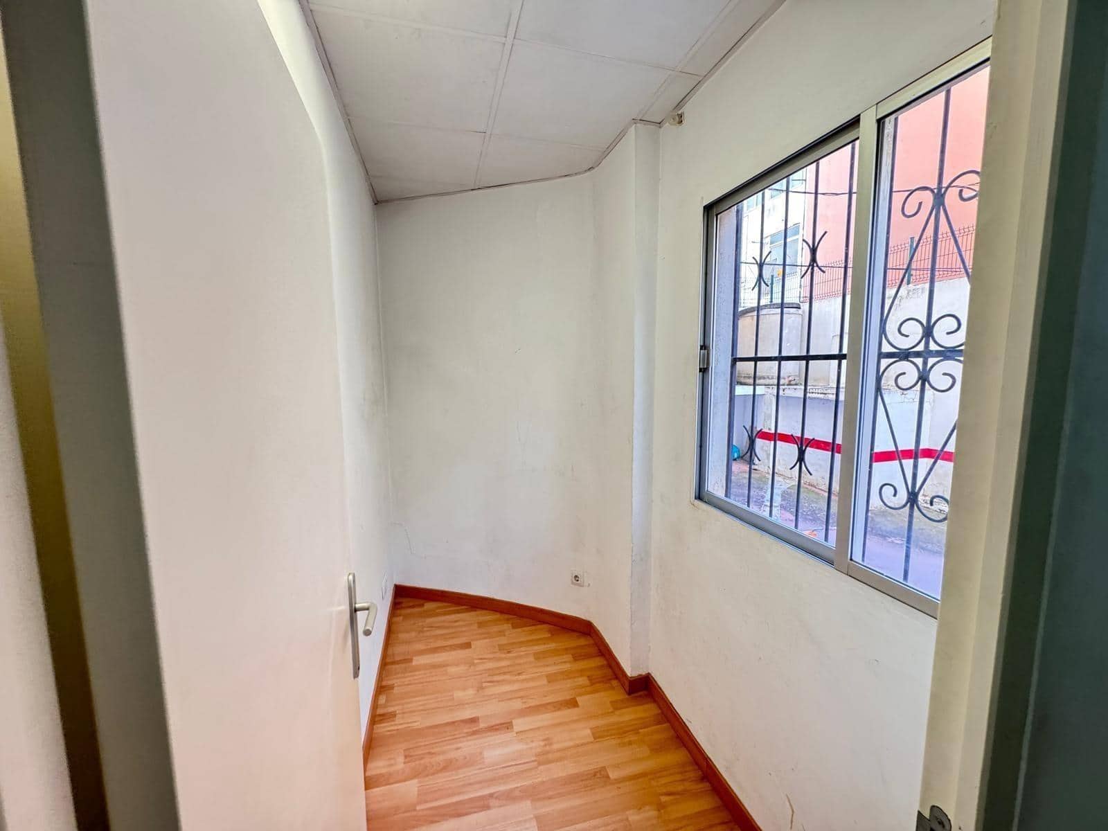 Kommersiell til salgs i Palma de Mallorca - € 138 000 (Ref: 9440258)