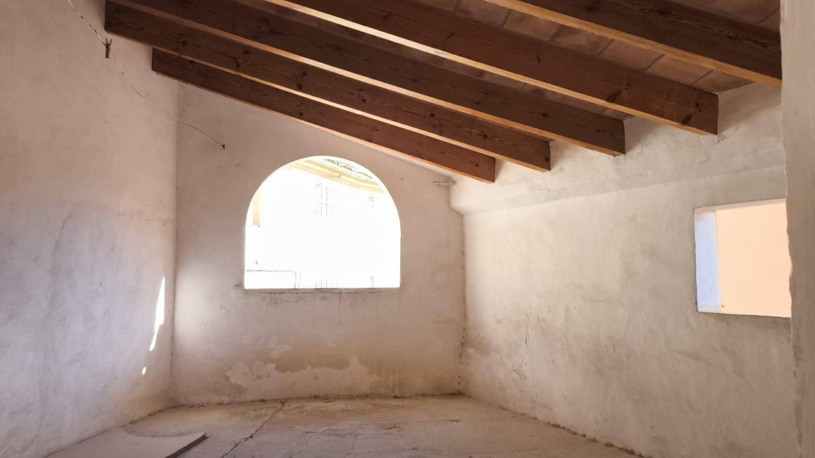 8 bedroom Townhouse for sale in Andratx with garage - € 1,000,000 (Ref: 9543843)