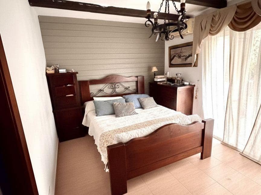 Piso de 2 habitaciones en Santa Ponsa en venta con piscina - 334.000 € (Ref: 9543845)