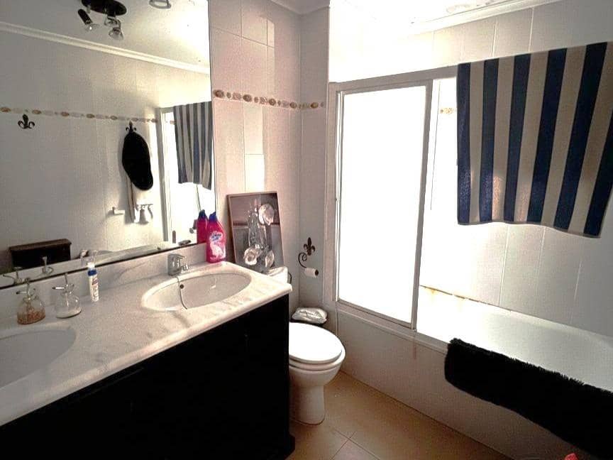 Piso de 2 habitaciones en Santa Ponsa en venta con piscina - 334.000 € (Ref: 9543845)