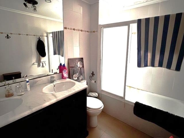 Piso de 2 habitaciones en Santa Ponsa, Calvià en venta con piscina - 334.000 € (Ref: 9543845)