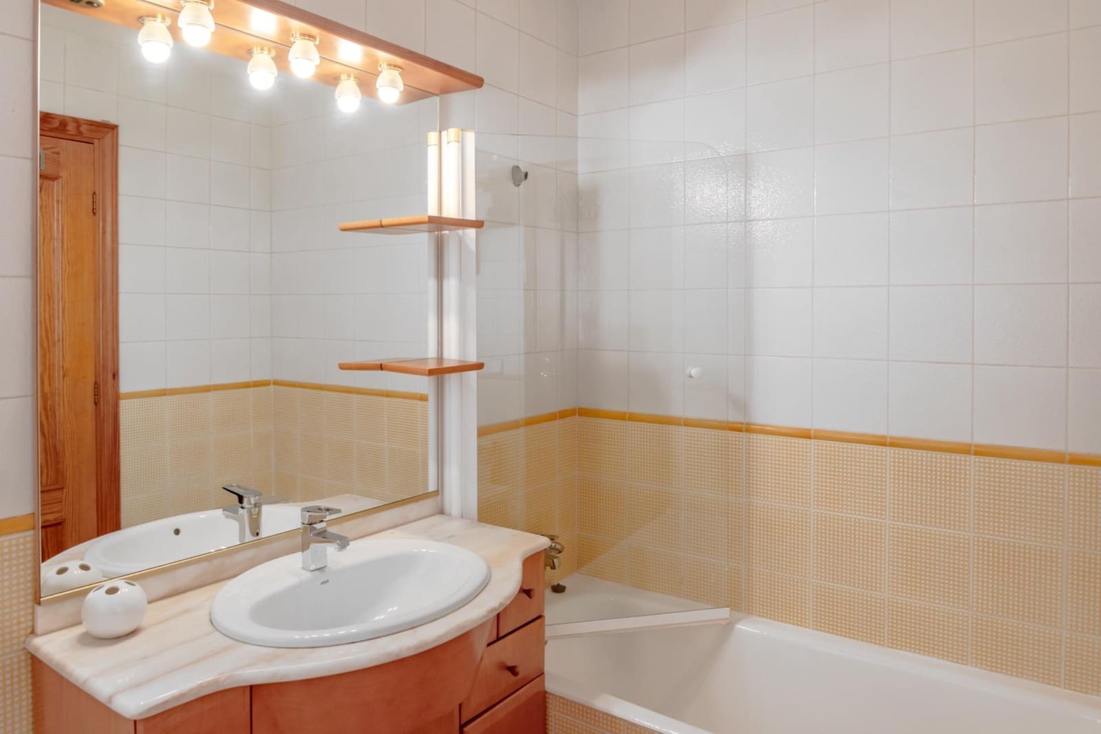4 bedroom Semi-detached Villa for sale in Marratxi with pool garage - € 760,000 (Ref: 9586736)