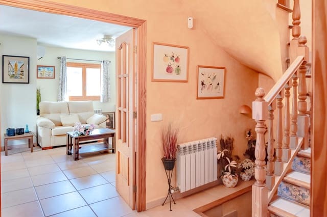 4 bedroom Semi-detached Villa for sale in Marratxí with pool garage - € 760,000 (Ref: 9586736)