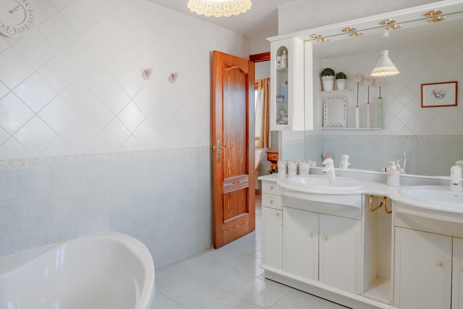 4 bedroom Semi-detached Villa for sale in Marratxi with pool garage - € 760,000 (Ref: 9586736)