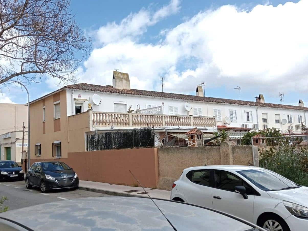 3 soverom Rekkehus til salgs i Palma de Mallorca med garasje - € 375 000 (Ref: 9715125)