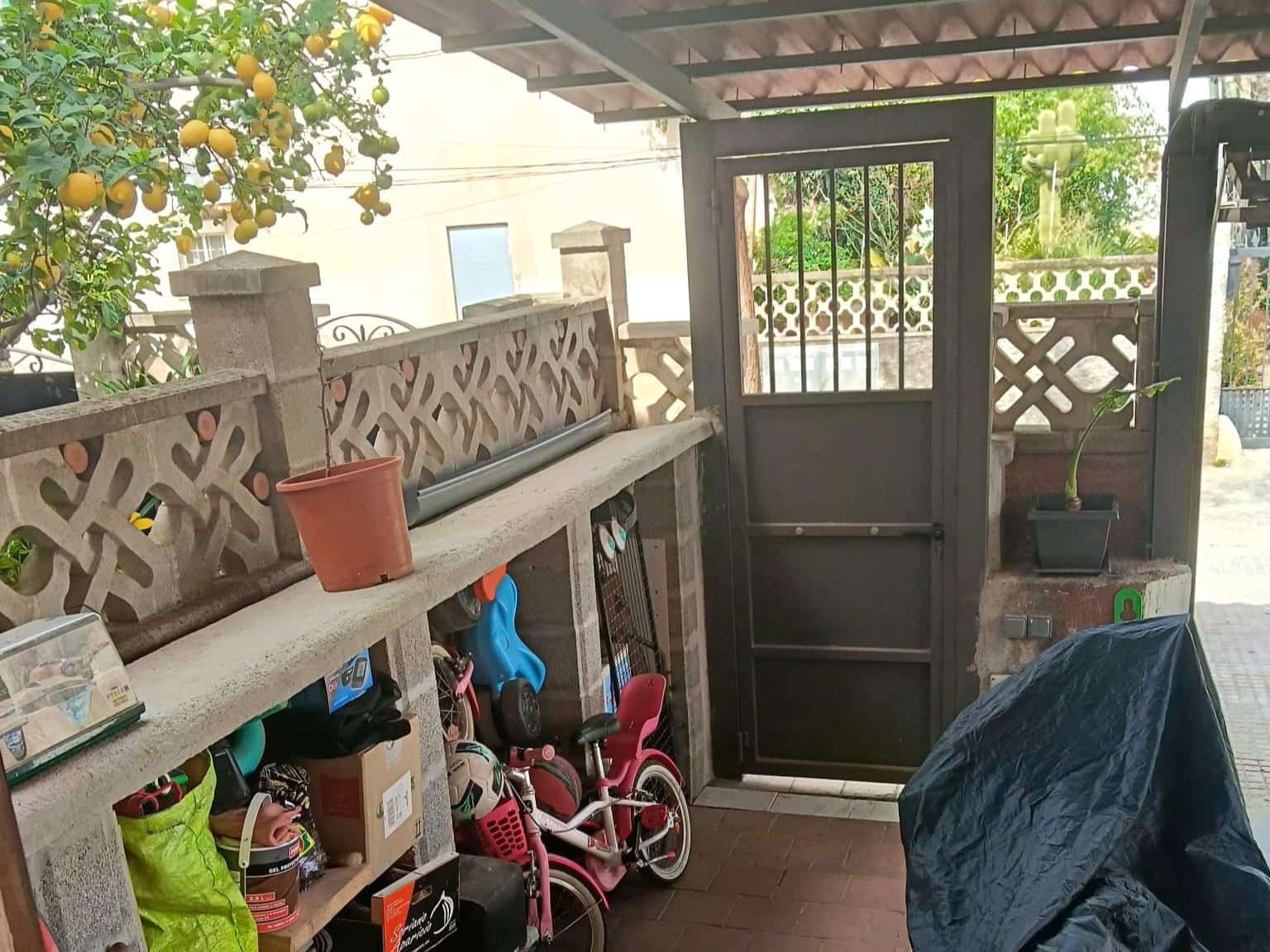 3 soverom Rekkehus til salgs i Palma de Mallorca med garasje - € 375 000 (Ref: 9715125)