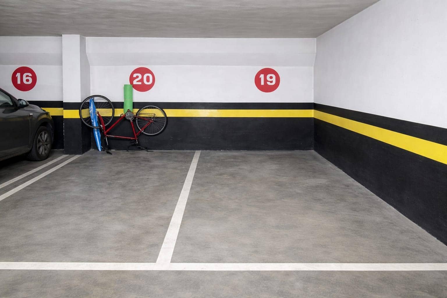 Garage for sale in Palma de Mallorca - € 27,900 (Ref: 9735810)