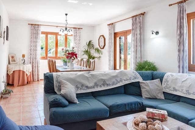 8 soveværelse Finca/Landehus til salg i Portocristo / Port de Manacor, Manacor med swimmingpool garage - € 1.166.550 (Ref: 9739031)