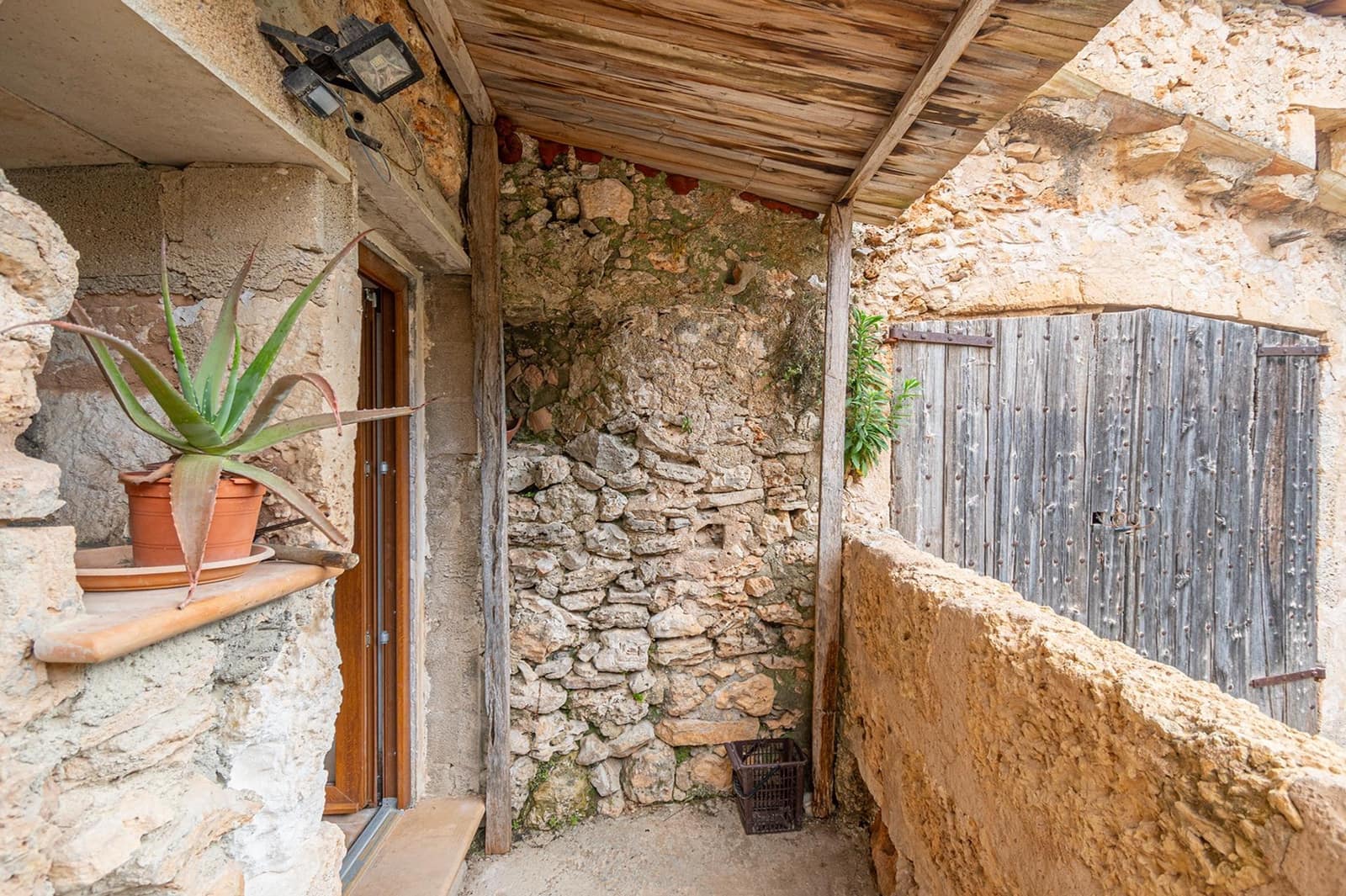 2 bedroom Townhouse for sale in Llubi - € 235,000 (Ref: 9843724)