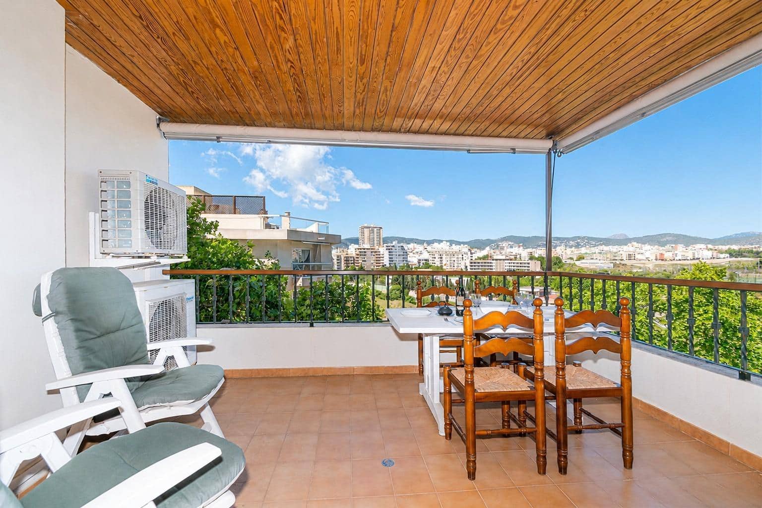 5 sovrum Lägenhet till salu i Palma de Mallorca med garage - 1 220 000 € (Ref: 9843726)