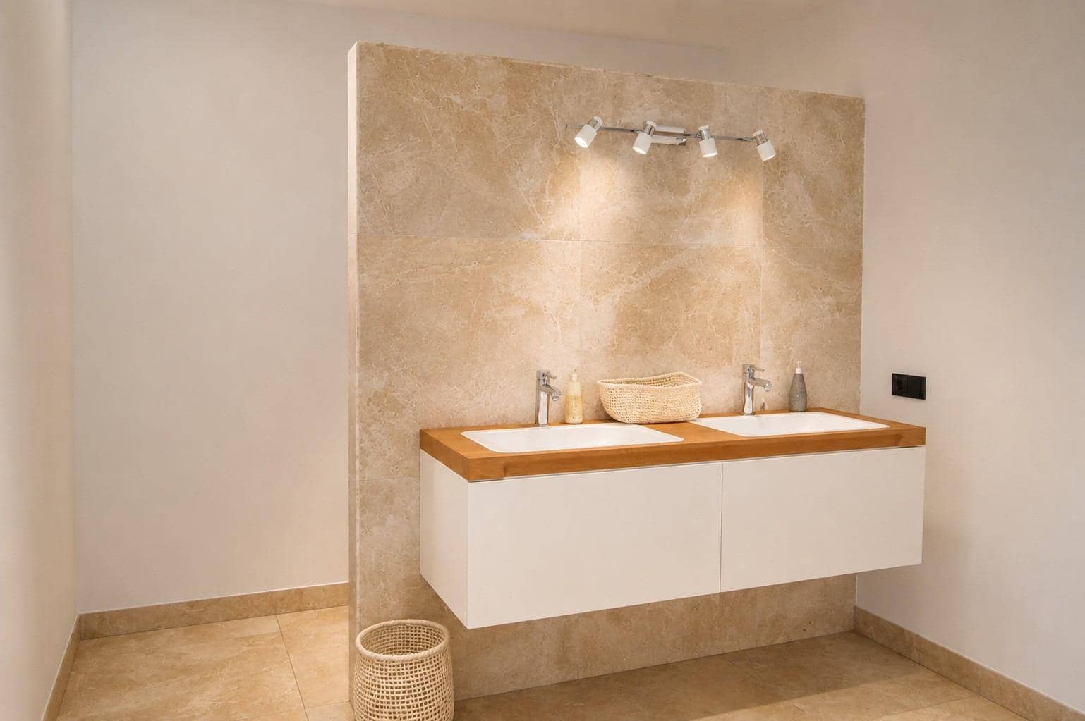 2 sypialnia Willa na sprzedaż w Binissalem z garażem - 795 000 € (Ref: 9855695)
