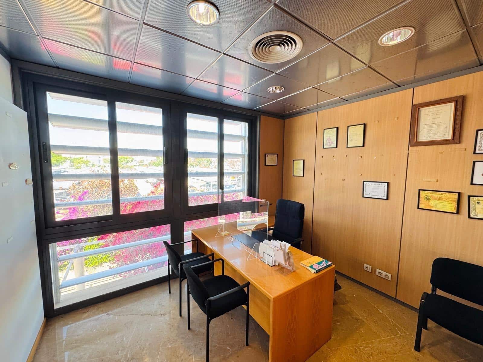 3 Zimmer Büro zu verkaufen in Palma de Mallorca mit Garage - 318.000 € (Ref: 9860292)