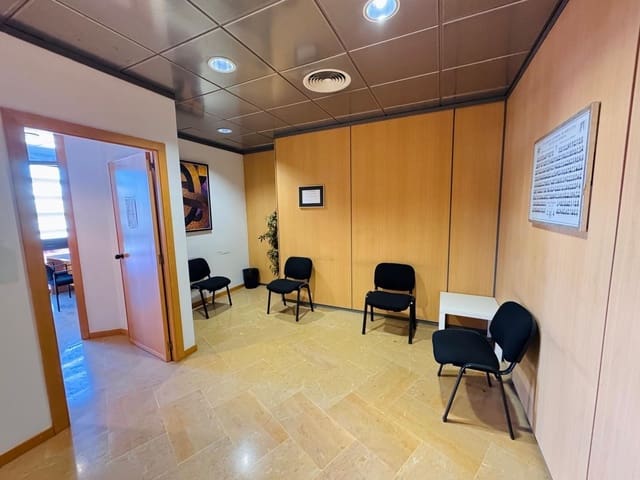 3 Zimmer Büro zu verkaufen in Son Cotoner, Palma de Mallorca mit Garage - 318.000 € (Ref: 9860292)