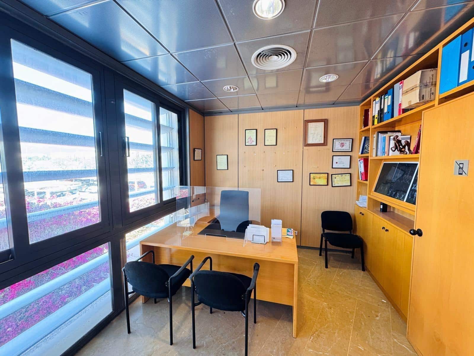 3 Zimmer Büro zu verkaufen in Palma de Mallorca mit Garage - 318.000 € (Ref: 9860292)