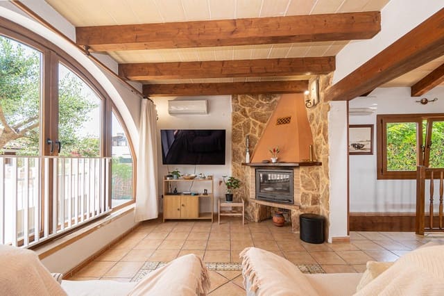 5 slaapkamer Villa te koop in Colonia de Sant Jordi, Ses Salines - € 870.000 (Ref: 9929577)