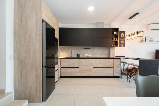 4 sovrum Radhus till salu i Sencelles med garage - 750 000 € (Ref: 9945926)