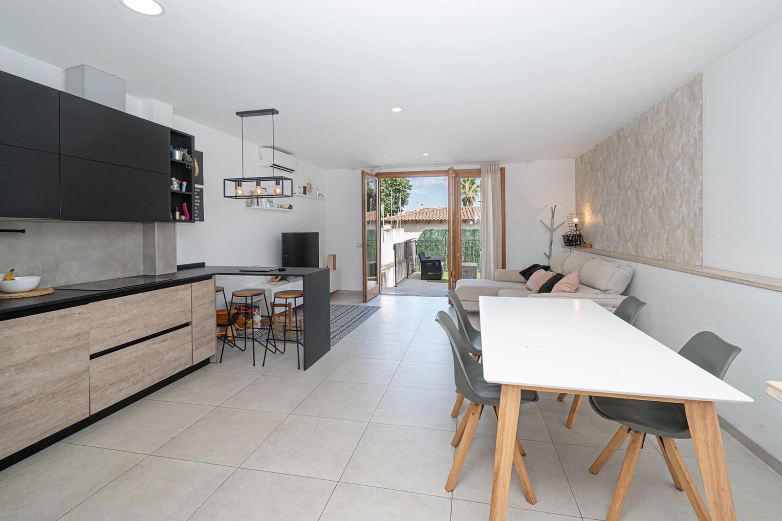 4 sovrum Radhus till salu i Sencelles med garage - 750 000 € (Ref: 9945926)