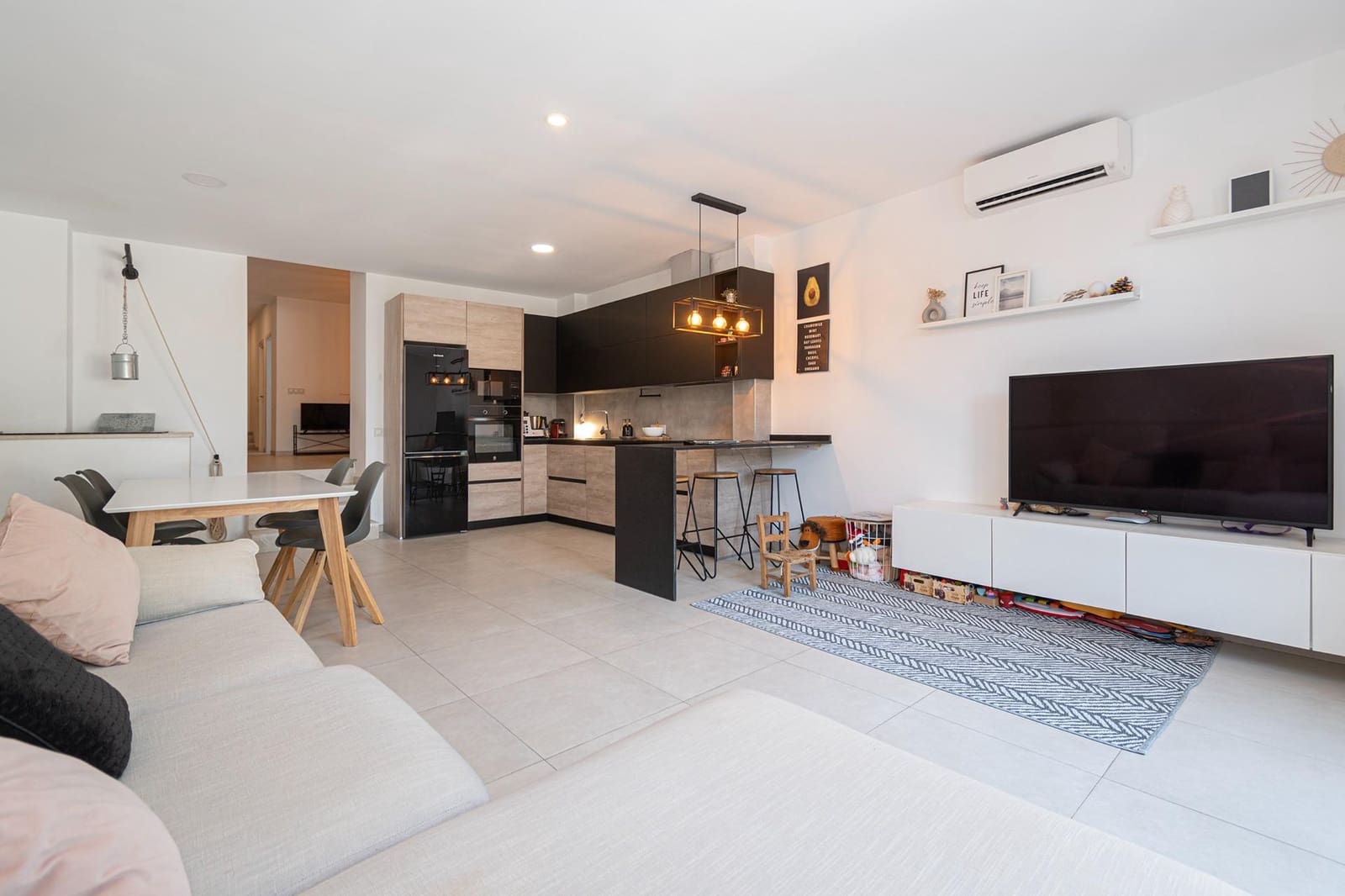 4 sovrum Radhus till salu i Sencelles med garage - 750 000 € (Ref: 9945926)