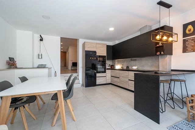 4 sovrum Radhus till salu i Sencelles med garage - 750 000 € (Ref: 9945926)