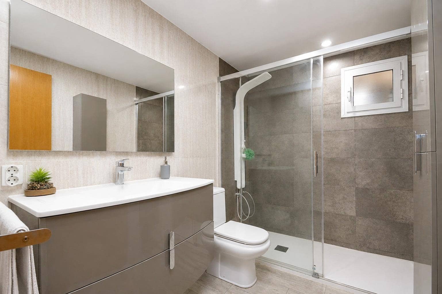 3 makuuhuone Asunto myytävänä paikassa Palma de Mallorca mukana 
autotalli - 375 000 € (Ref: 9979053)