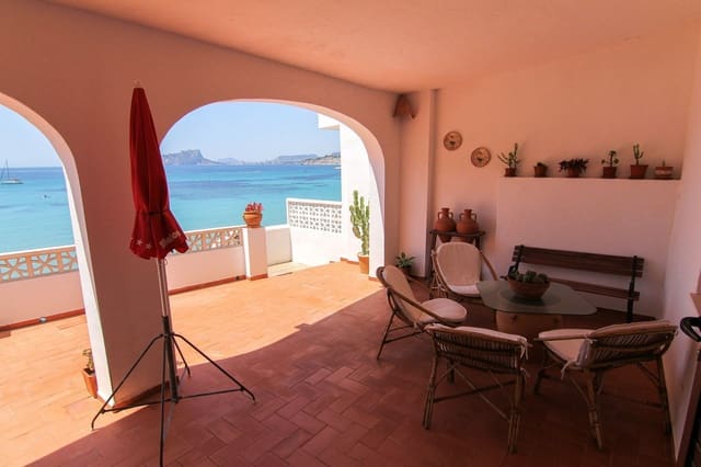 7 bedroom Villa for sale in Moraira, Teulada-Moraira with garage - € 2,750,000 (Ref: 6127345)