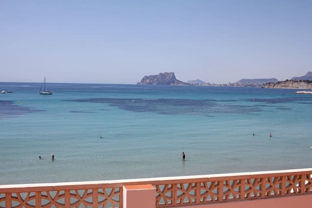 7 bedroom Villa for sale in Moraira, Teulada-Moraira with garage - € 2,750,000 (Ref: 6127345)