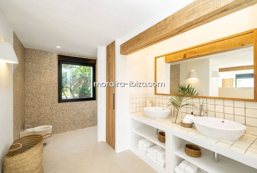 6 bedroom Villa for sale in Moraira with pool garage - € 3,700,000 (Ref: 8467695)