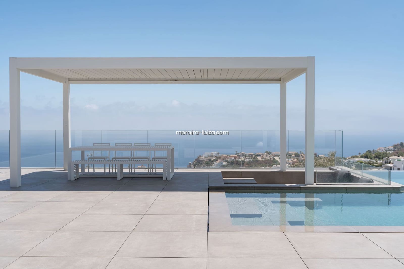 6 makuuhuone Huvila myytävänä paikassa Cumbre del Sol mukana uima-altaan 
autotalli - 4 800 000 € (Ref: 8531650)