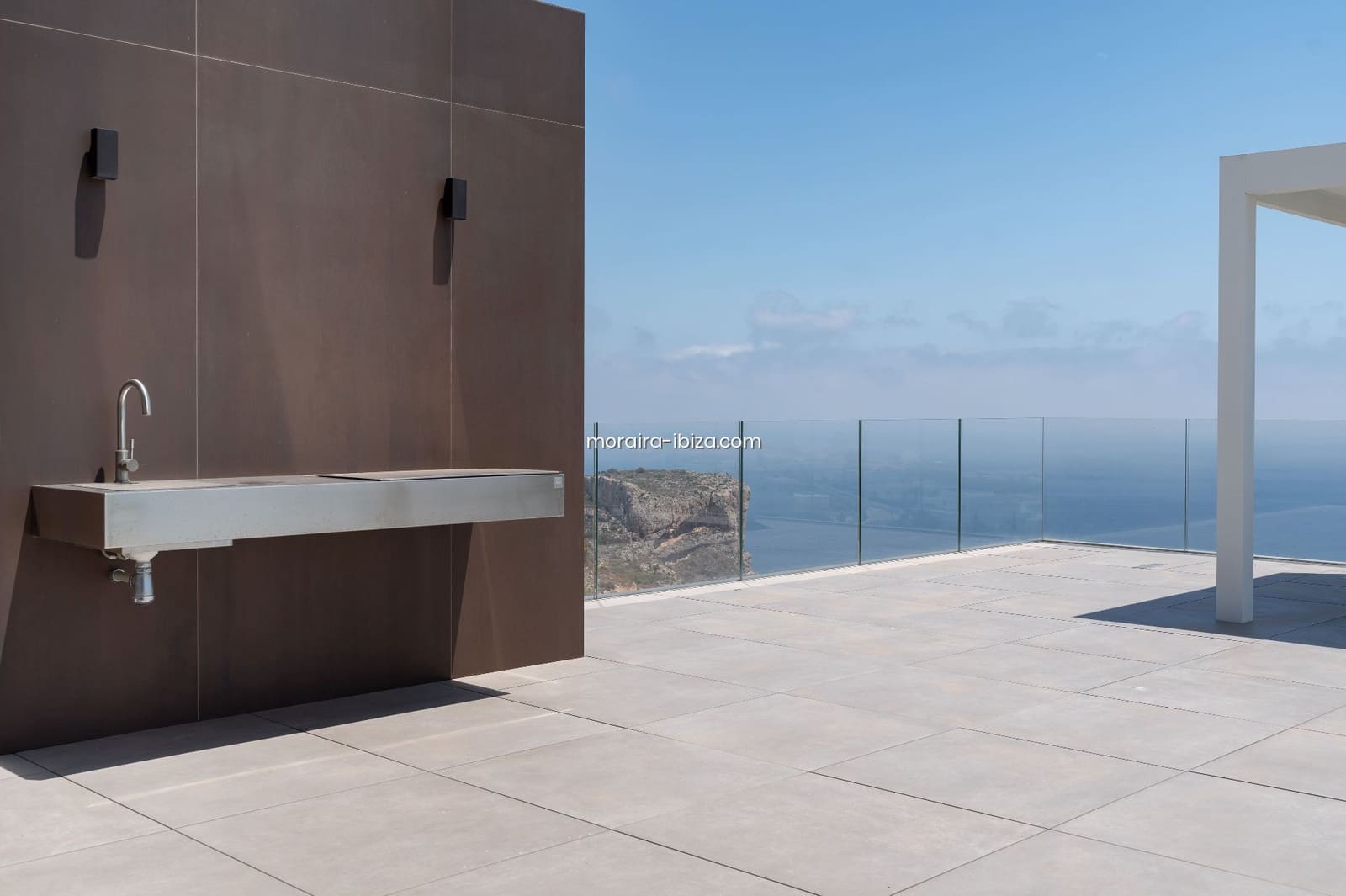 6 makuuhuone Huvila myytävänä paikassa Cumbre del Sol mukana uima-altaan 
autotalli - 4 800 000 € (Ref: 8531650)