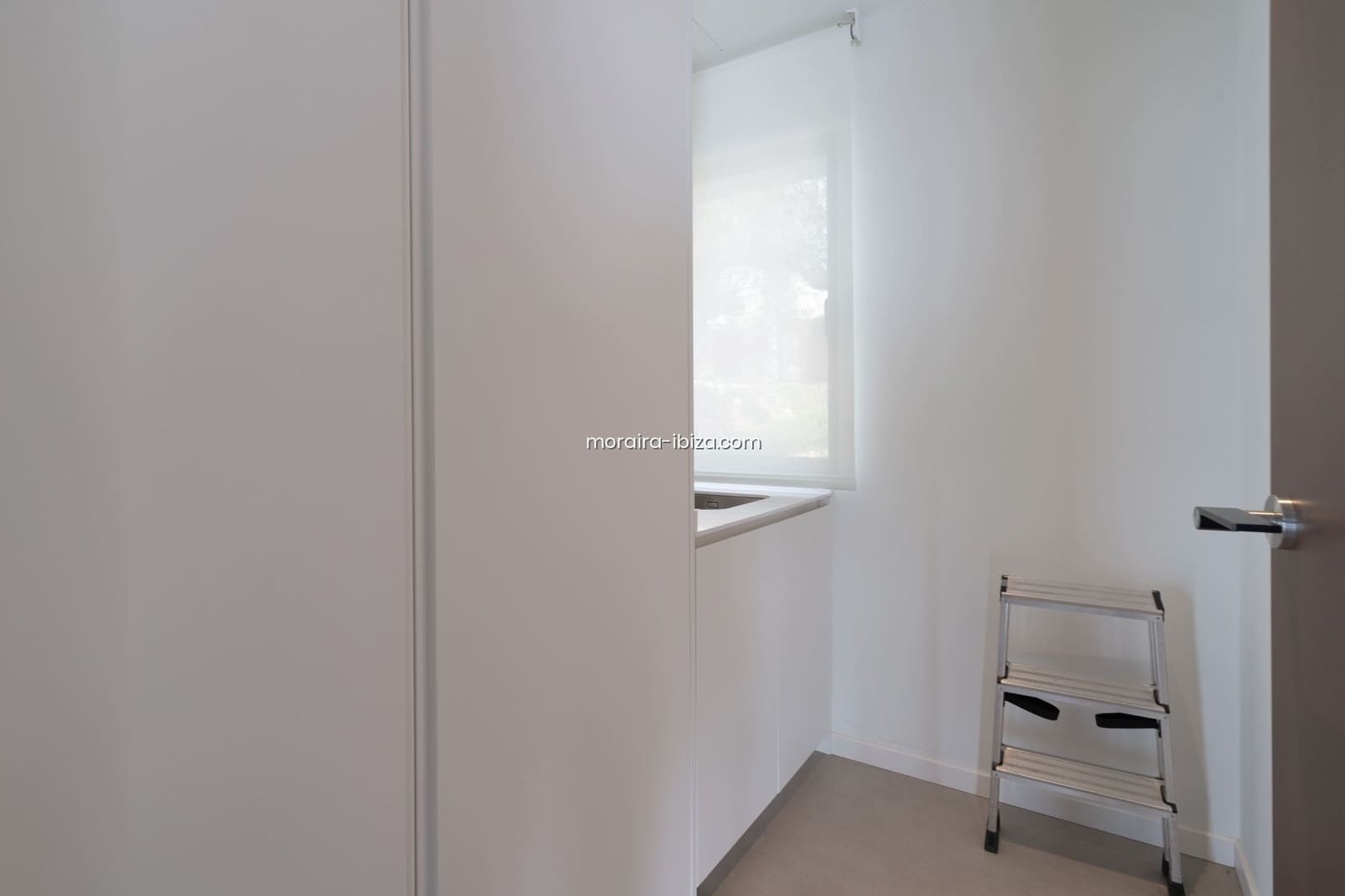 6 makuuhuone Huvila myytävänä paikassa Cumbre del Sol mukana uima-altaan 
autotalli - 4 800 000 € (Ref: 8531650)