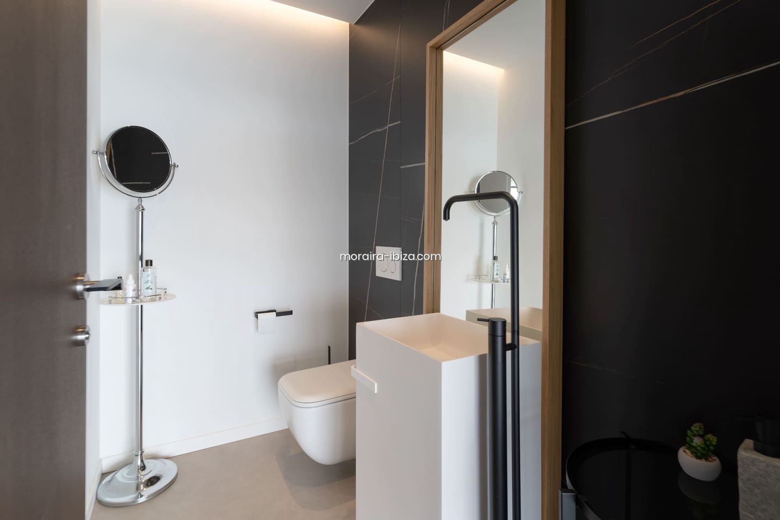 6 makuuhuone Huvila myytävänä paikassa Cumbre del Sol mukana uima-altaan 
autotalli - 4 800 000 € (Ref: 8531650)